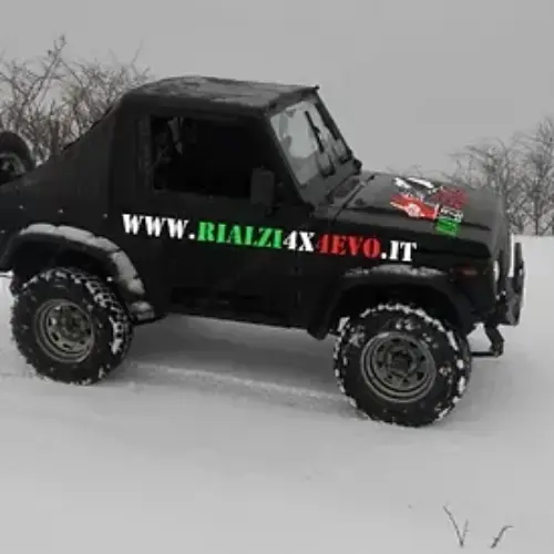 Coppia distanziali da 20-30-40 mm JIMNY-SAMURAI SJ410-413 1981-1988